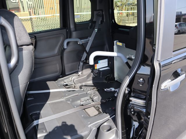 HONDA N BOX+ CUSTOM 2021 Image 31