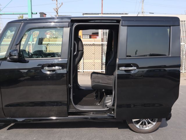 HONDA N BOX+ CUSTOM 2021 Image 31