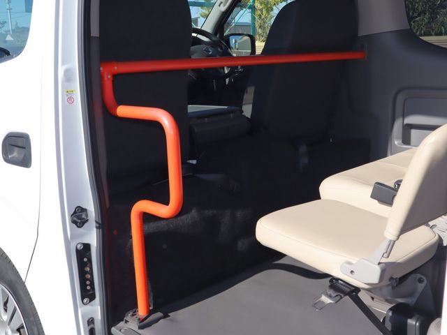 NISSAN NV350 CARAVAN 2017 Image 31