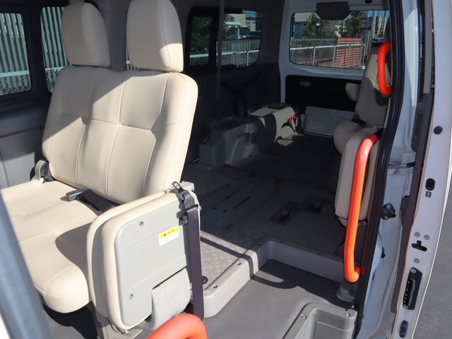 NISSAN NV350 CARAVAN 2017 Image 31
