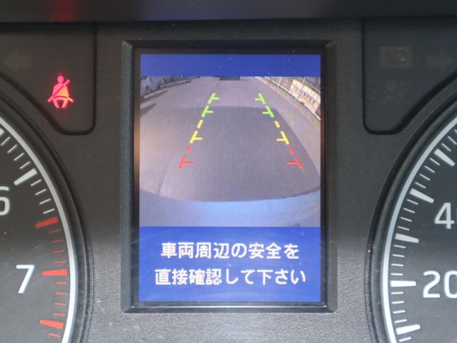 NISSAN NV350 CARAVAN 2017 Image 31