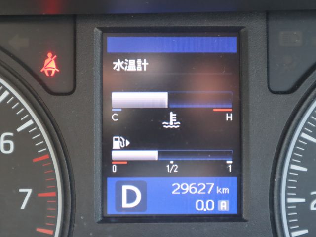 NISSAN NV350 CARAVAN 2017 Image 31