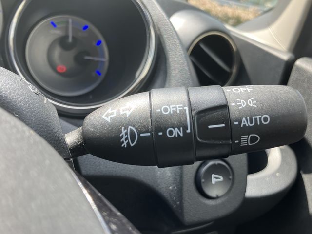 HONDA FIT HYBRID 2013 Image 31