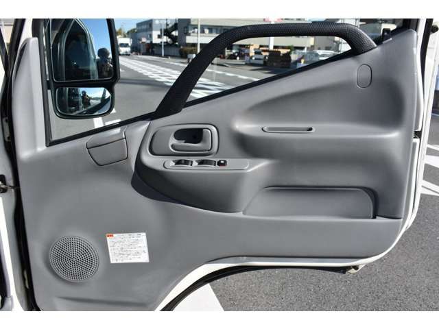 HINO DUTRO 2018 Image 31