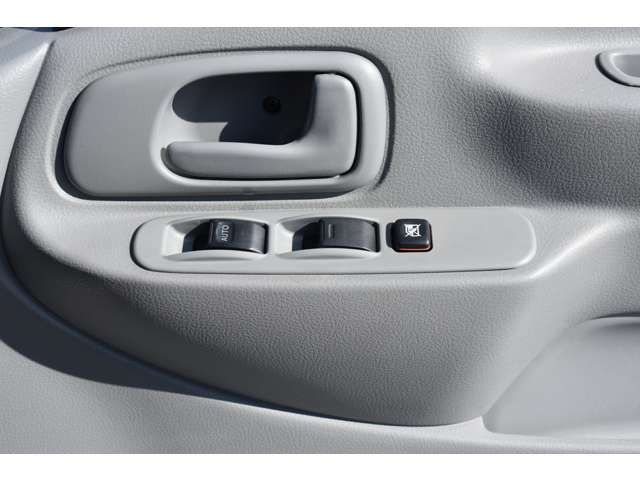 HINO DUTRO 2018 Image 31