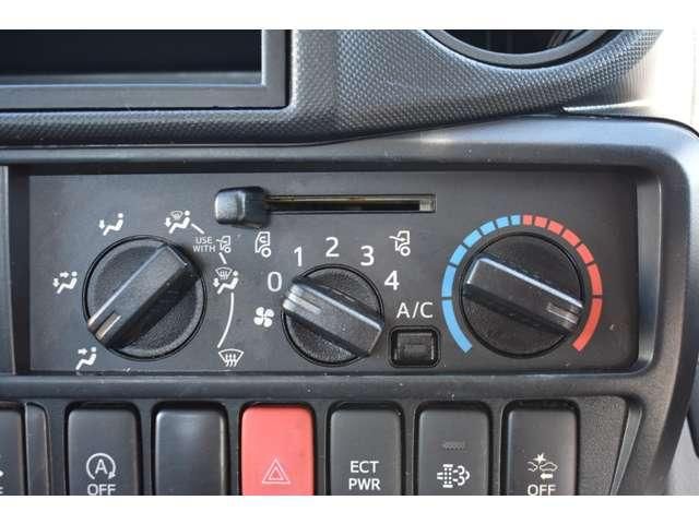 HINO DUTRO 2018 Image 31