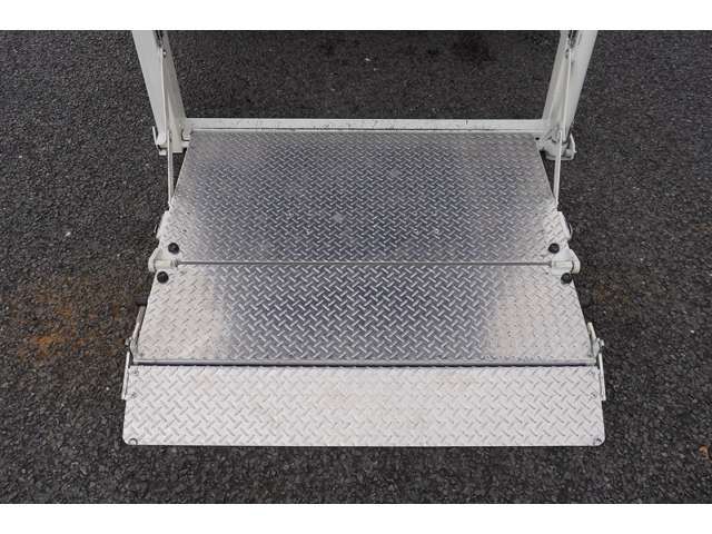 TOYOTA HIACE VAN 2WD 2012 Image 31