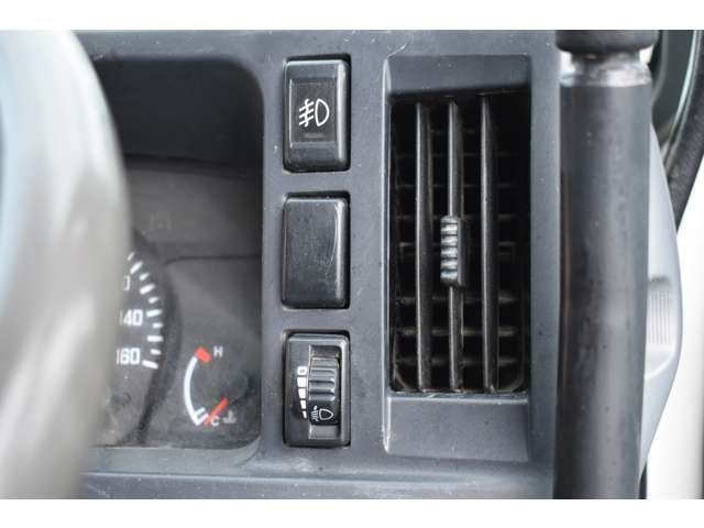 ISUZU ELF 2014 Image 31