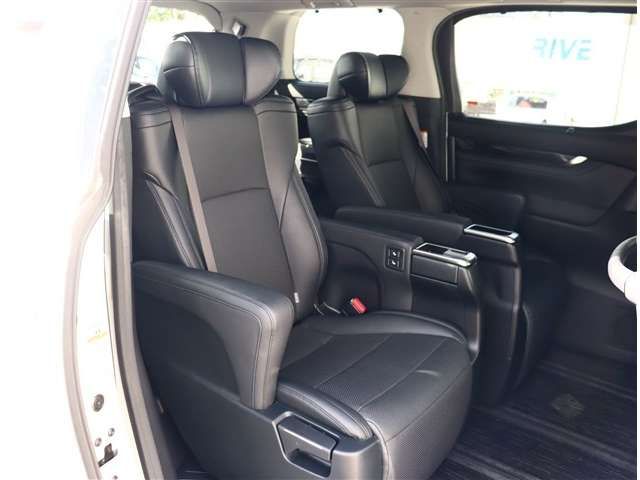 TOYOTA VELLFIRE 2018 Image 31
