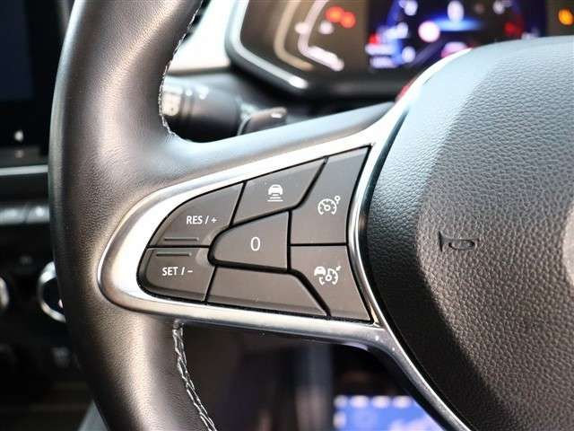 RENAULT CAPTUR 2021 Image 31