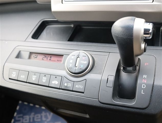 HONDA FREED SPIKE HYBRID 2012 Image 31