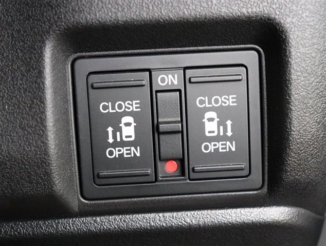 HONDA N BOX CUSTOM 2024 Image 31