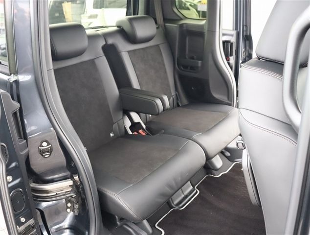 HONDA N BOX CUSTOM 2024 Image 31