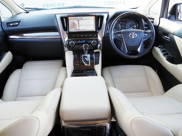 TOYOTA ALPHARD 4WD 2018 Image 31
