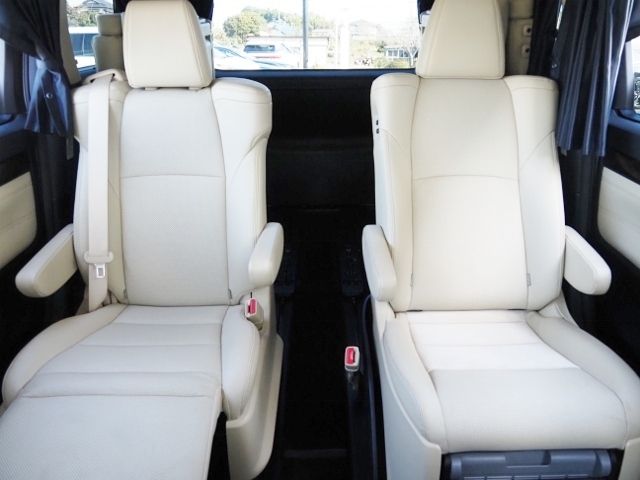 TOYOTA ALPHARD 4WD 2018 Image 31