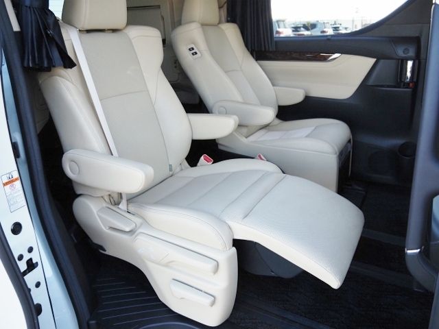 TOYOTA ALPHARD 4WD 2018 Image 31