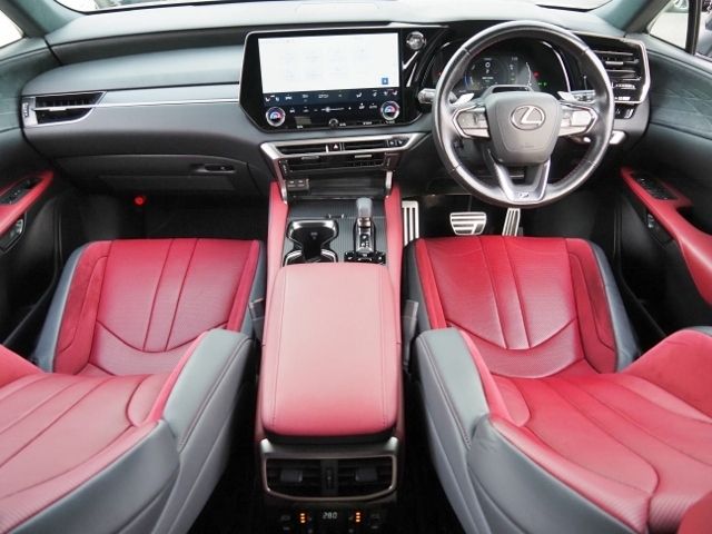 TOYOTA LEXUS RX500H 2023 Image 31