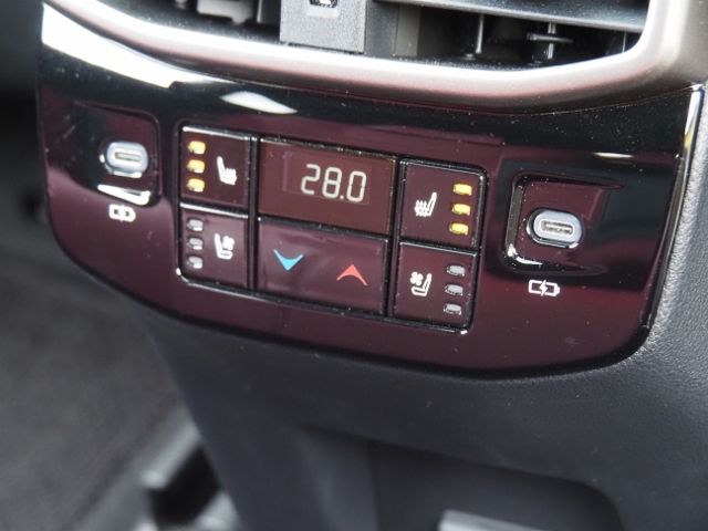 TOYOTA LEXUS RX500H 2023 Image 31