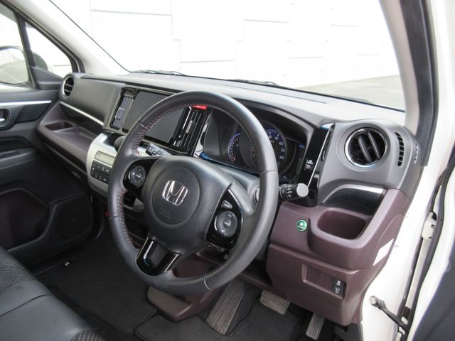 HONDA N-WGN CUSTOM 2016 Image 31