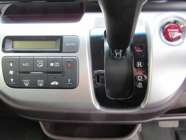 HONDA N-WGN CUSTOM 2016 Image 31