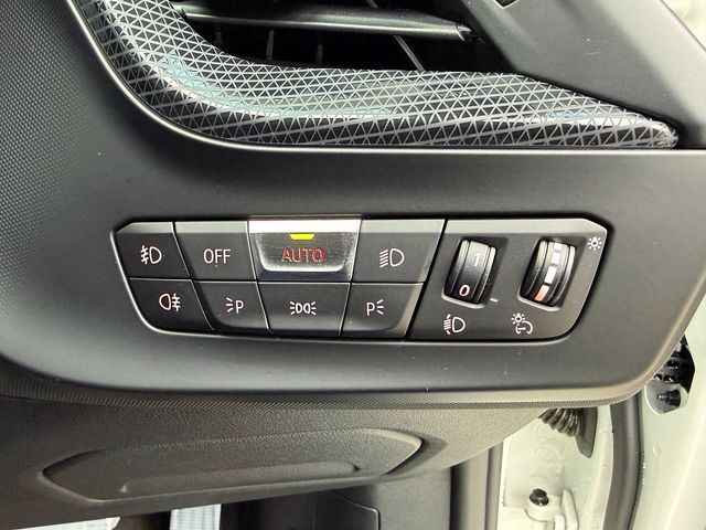 BMW 1SERIES 2020 Image 31