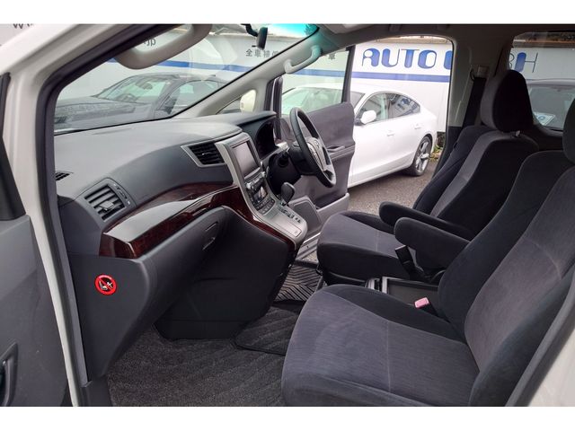 TOYOTA ALPHARD 2012 Image 31