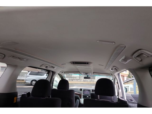 TOYOTA ALPHARD 2012 Image 31