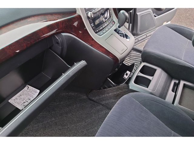TOYOTA ALPHARD 2012 Image 31