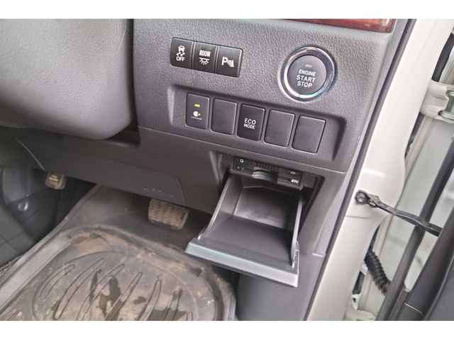 TOYOTA ALPHARD 2012 Image 31