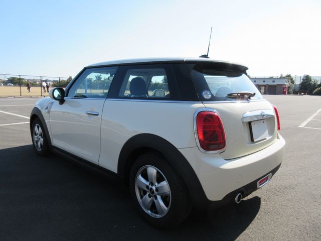 BMW MINI ONE 2019 Image 31