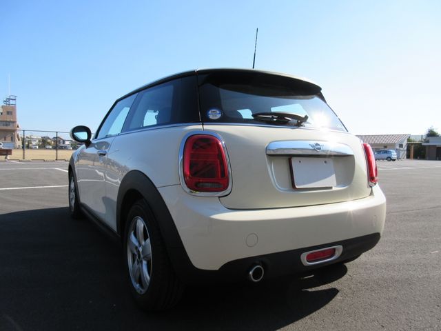 BMW MINI ONE 2019 Image 31