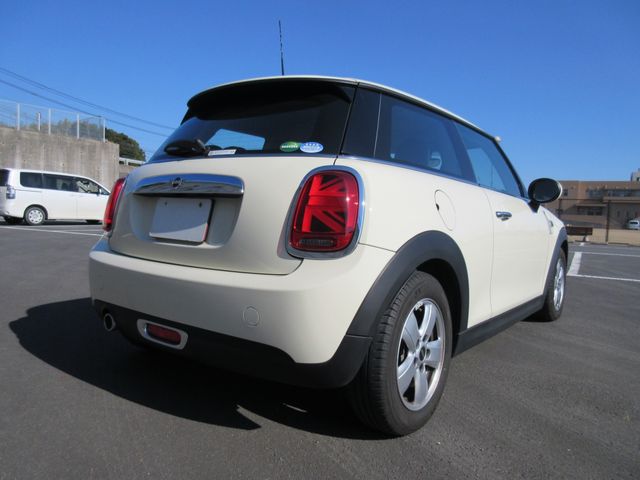 BMW MINI ONE 2019 Image 31