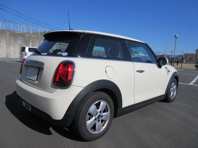 BMW MINI ONE 2019 Image 31