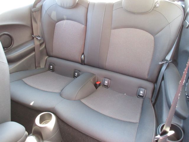 BMW MINI ONE 2019 Image 31