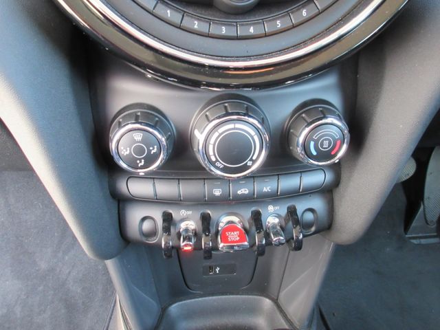 BMW MINI ONE 2019 Image 31