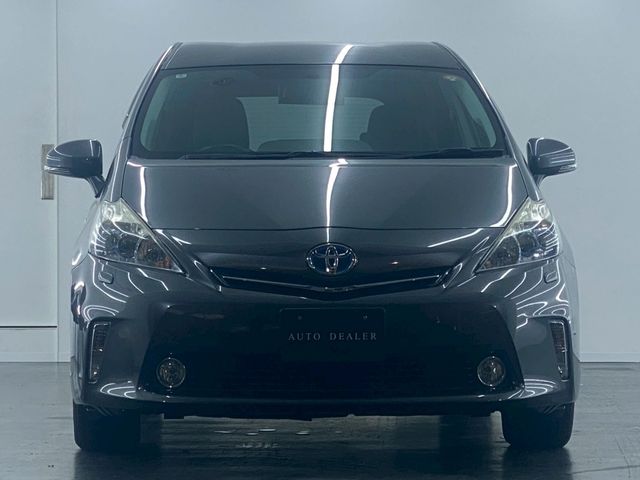 TOYOTA PRIUS ALPHA 2012 Image 31