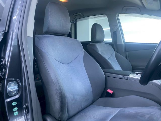 TOYOTA PRIUS ALPHA 2012 Image 31