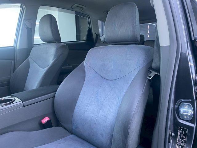 TOYOTA PRIUS ALPHA 2012 Image 31