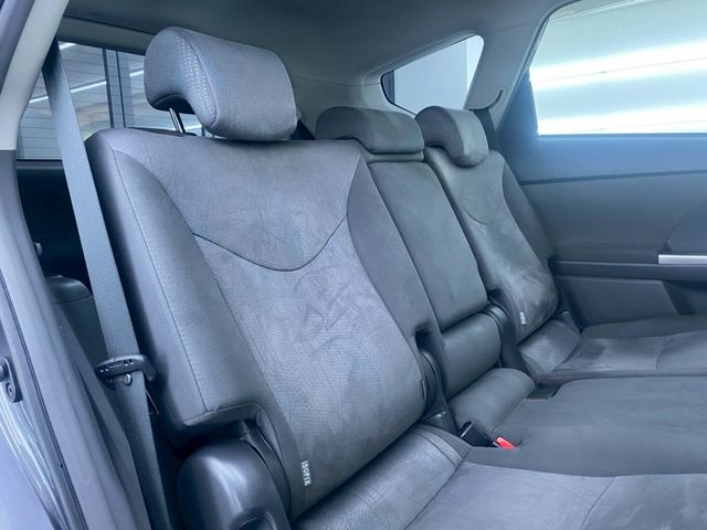 TOYOTA PRIUS ALPHA 2012 Image 31