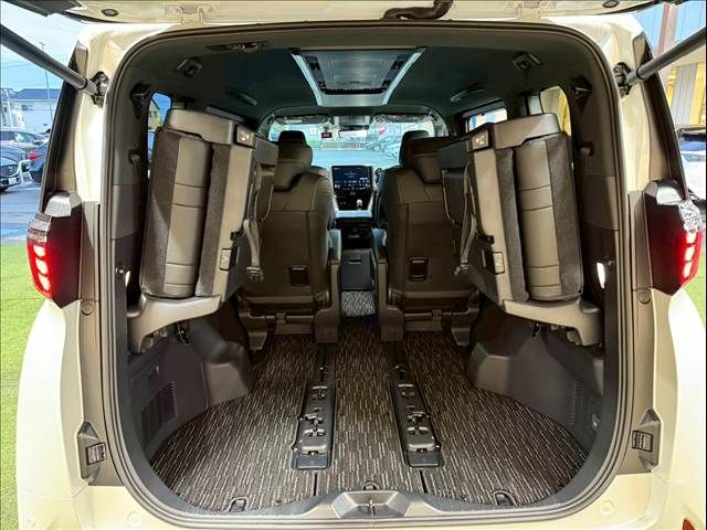 TOYOTA ALPHARD HYBRID 2024 Image 31