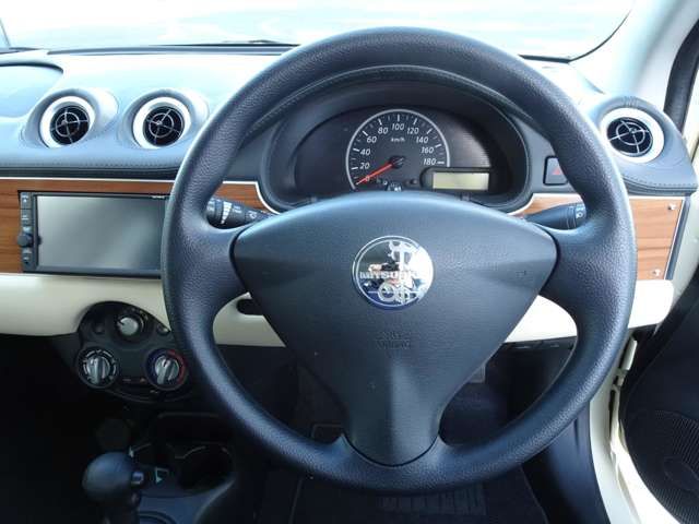 MITSUOKA VIEWT HATCHBACK 2019 Image 31