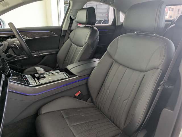 AUDI A8 2022 Image 31