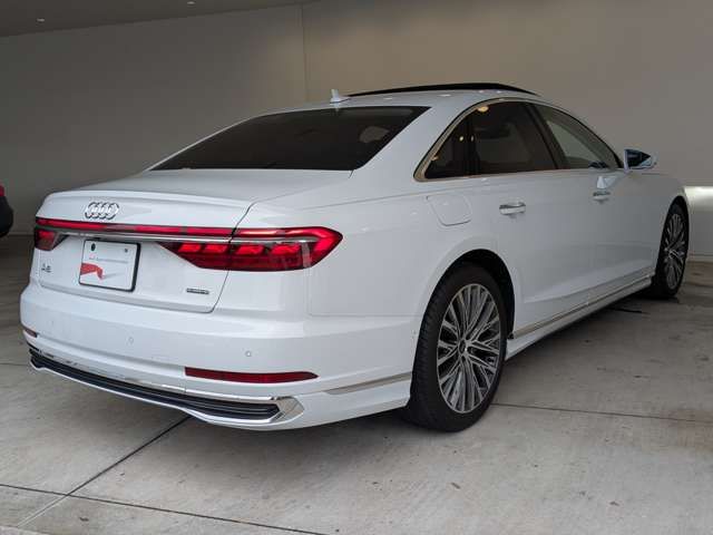 AUDI A8 2022 Image 31