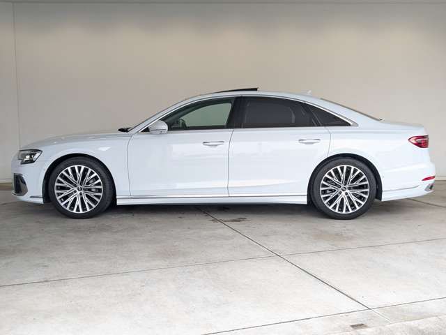 AUDI A8 2022 Image 31