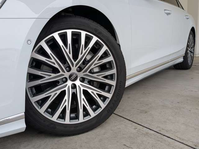 AUDI A8 2022 Image 31