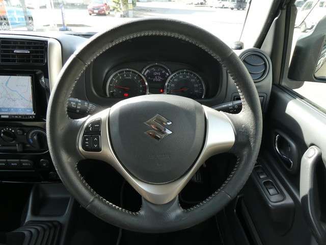 SUZUKI JIMNY 4WD 2015 Image 31