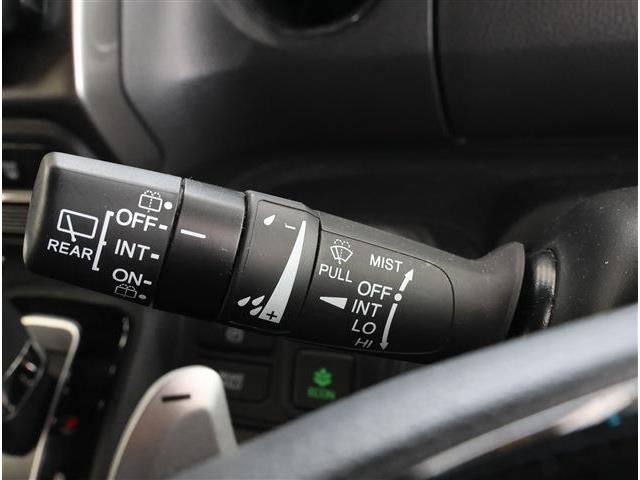 HONDA N BOX CUSTOM 2023 Image 31