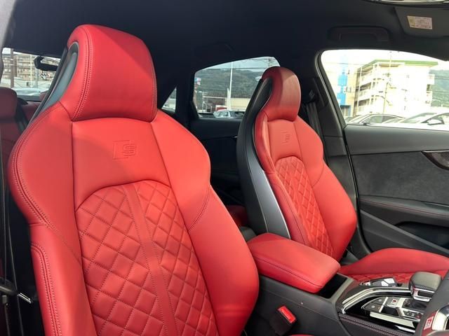 AUDI S4 2024 Image 31