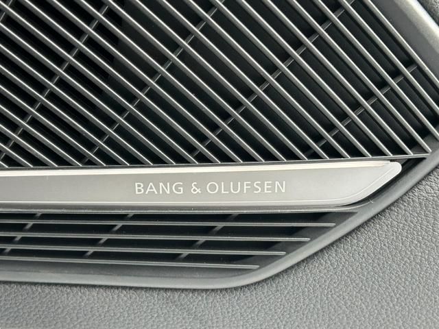 AUDI S4 2024 Image 31