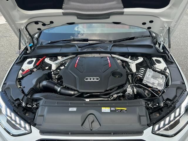 AUDI S4 2024 Image 31
